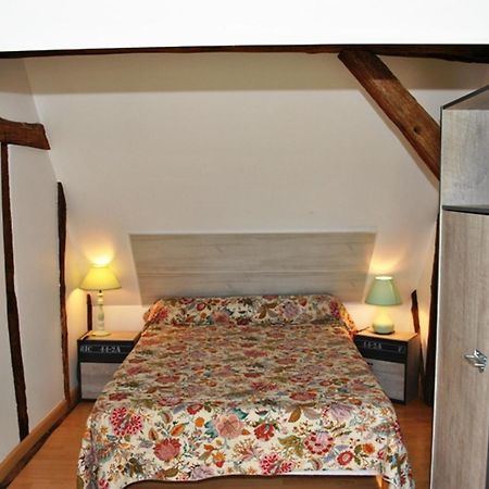 Gite De Charme Pres Des Chateaux De La Loire Avec Jardin, Terrasse Et Equipements Pour Familles - Fr-1-381-359 Azay-sur-Cher Exterior foto